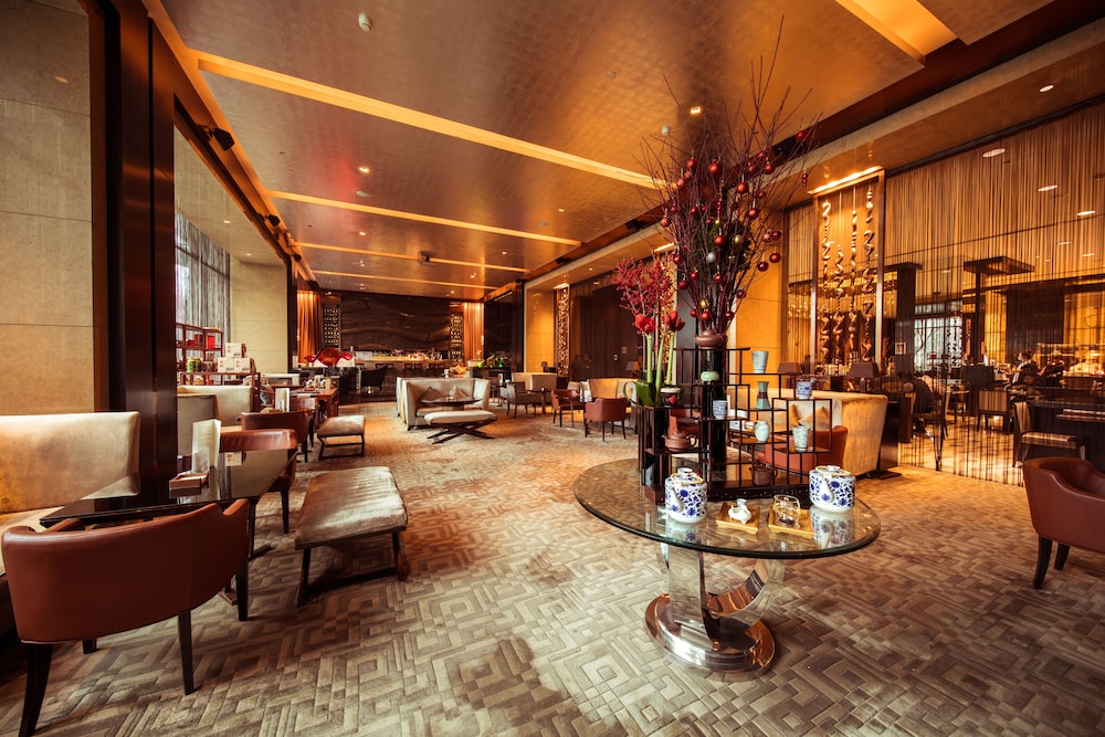 DoubleTree by Hilton Beijing — Restaurant & bars in Beijing, Beijing