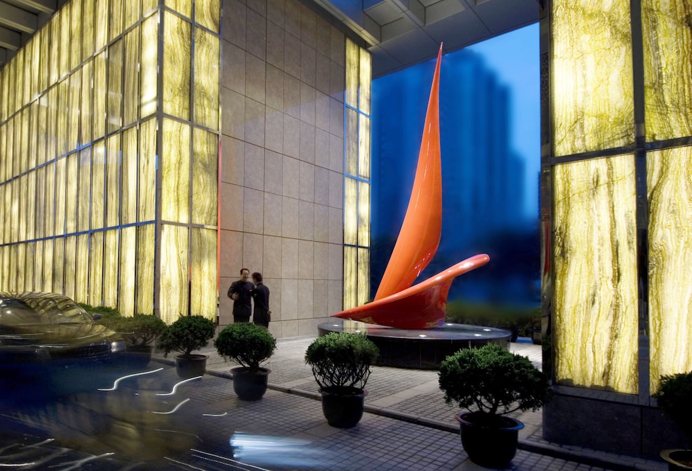 DoubleTree by Hilton Beijing — Hotel building in Beijing, Beijing