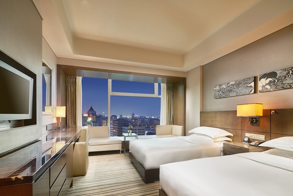 DoubleTree by Hilton Beijing — Hotel rooms in Beijing, Beijing
