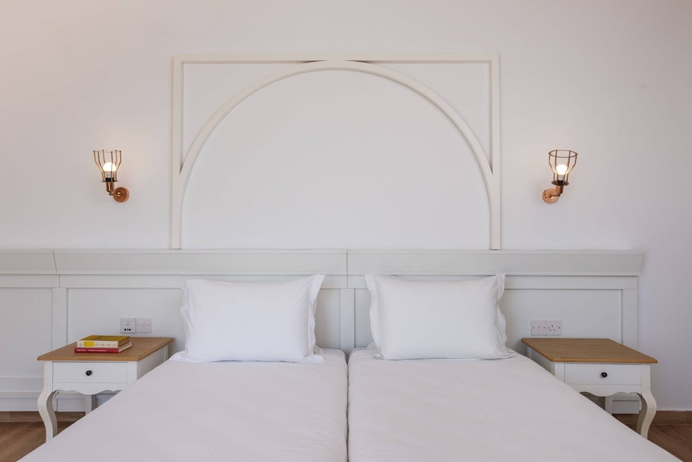 Atlantica Akteon — Hotel rooms in Chlorakas, Paphos Region