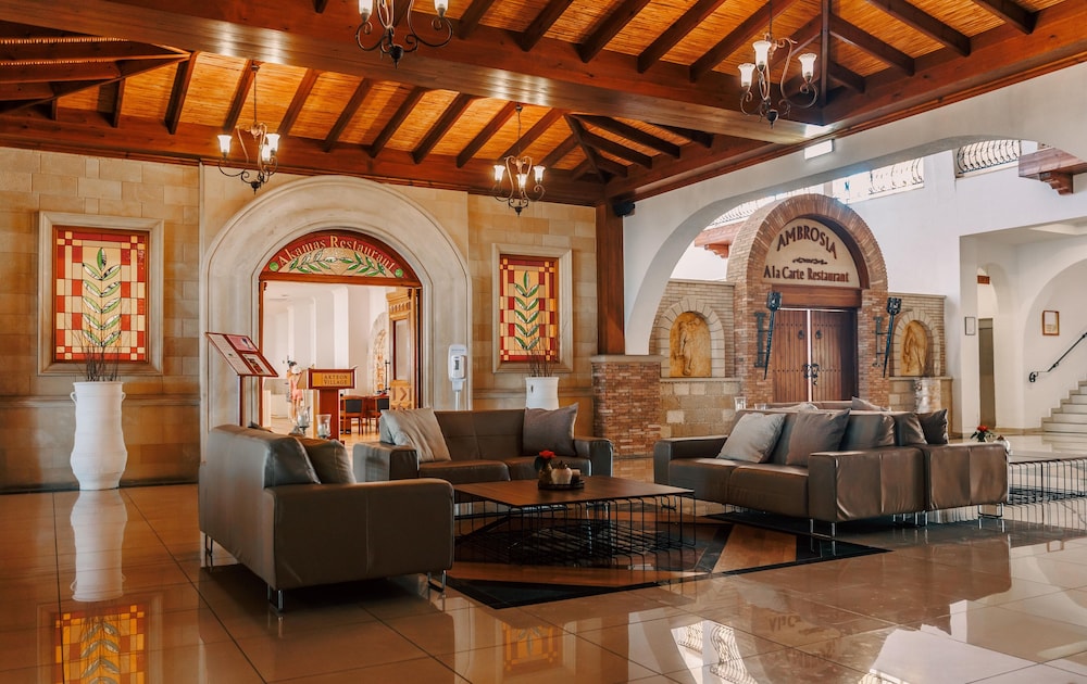 Atlantica Akteon — Restaurant & bars in Chlorakas, Paphos Region
