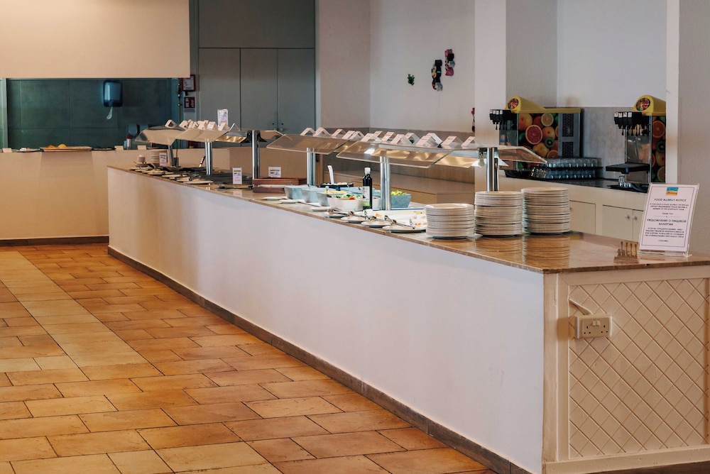 Atlantica Akteon — Restaurant & bars in Chlorakas, Paphos Region