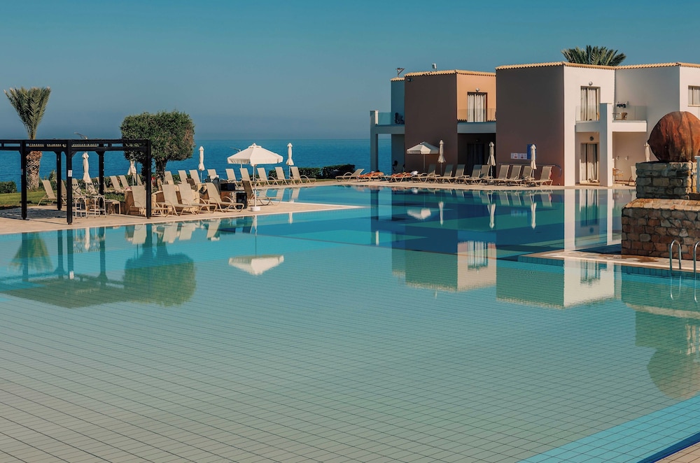 Atlantica Akteon — Swimming pool in Chlorakas, Paphos Region