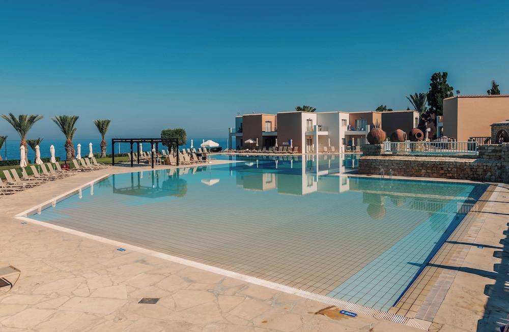 Atlantica Akteon — Swimming pool in Chlorakas, Paphos Region
