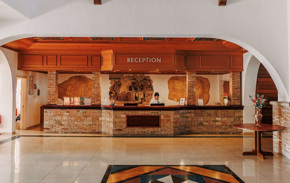 Atlantica Akteon — Hotel building in Chlorakas, Paphos Region