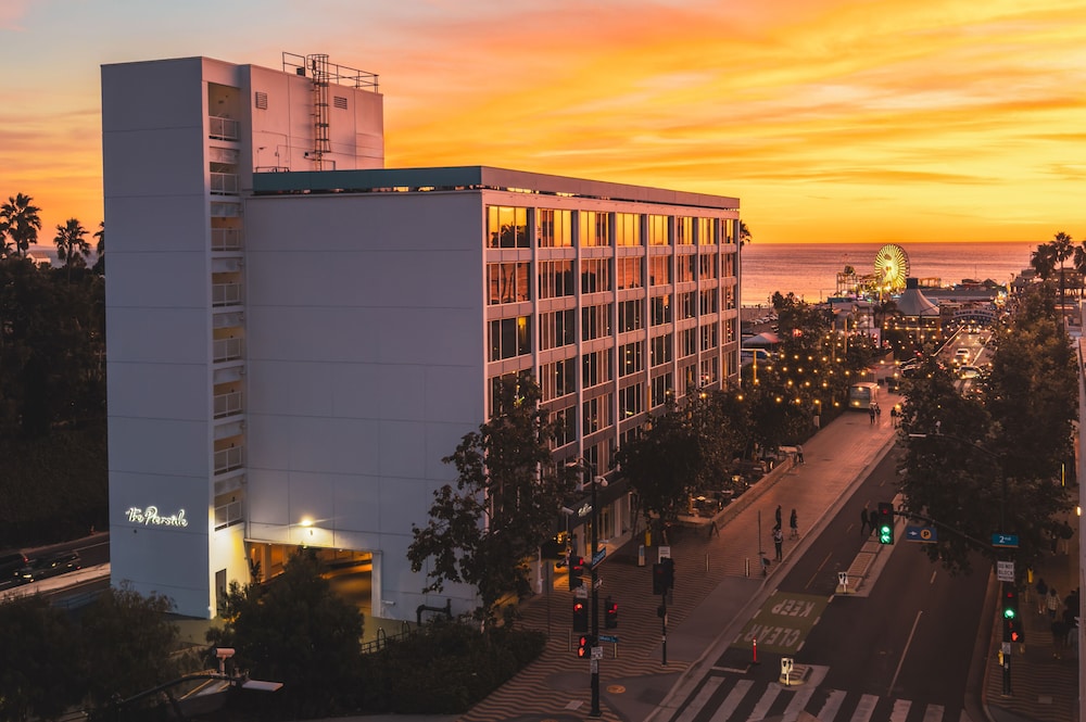The Pierside Santa Monica — Attractions in the area in Santa Monica, California