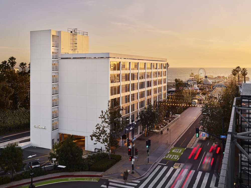 The Pierside Santa Monica — Hotel building in Santa Monica, California