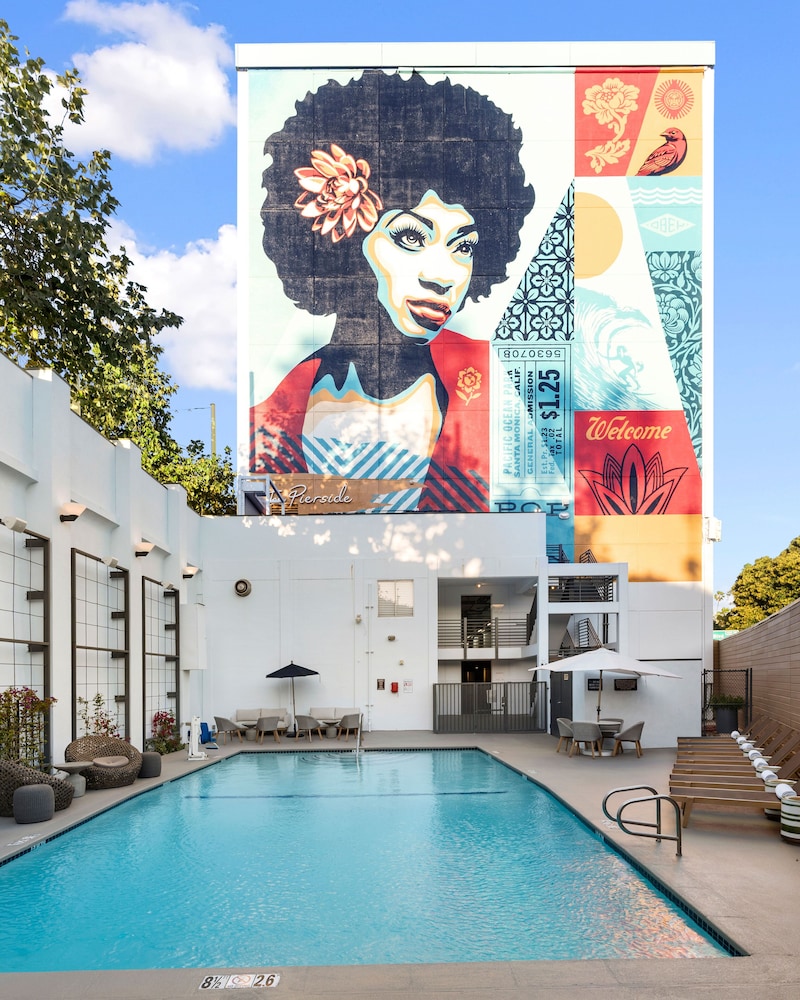 The Pierside Santa Monica — Main photo in Santa Monica, California