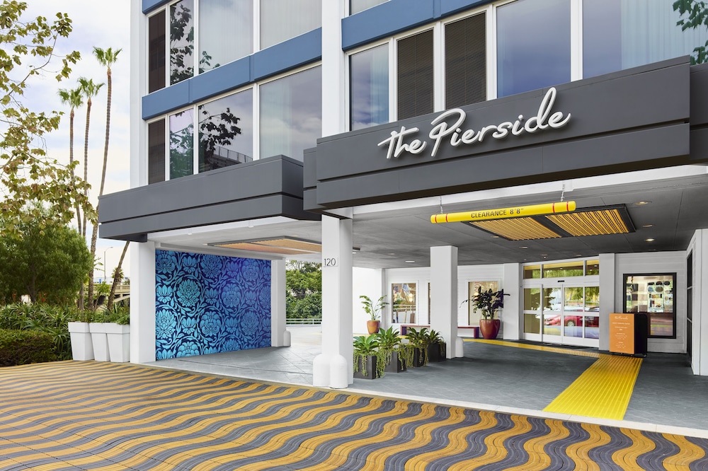 The Pierside Santa Monica — Hotel building in Santa Monica, California