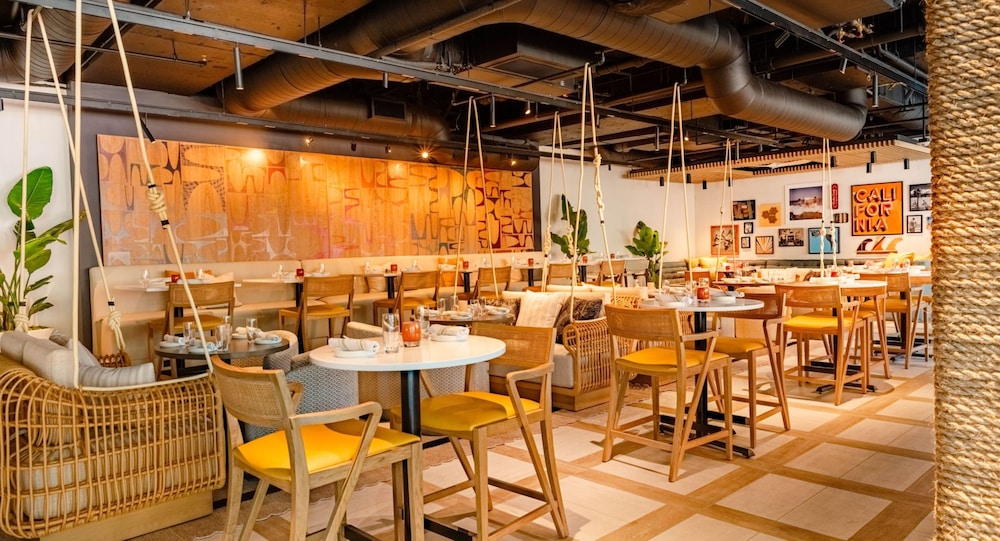 The Pierside Santa Monica — Restaurant & bars in Santa Monica, California