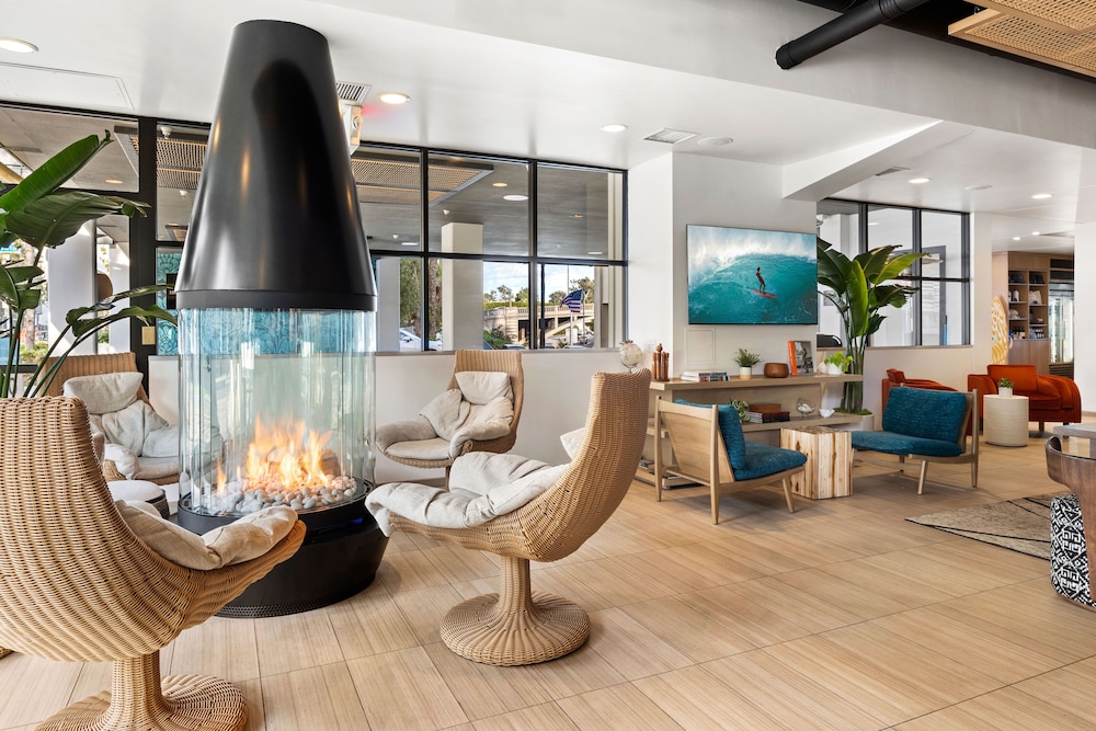 The Pierside Santa Monica — Hotel rooms in Santa Monica, California