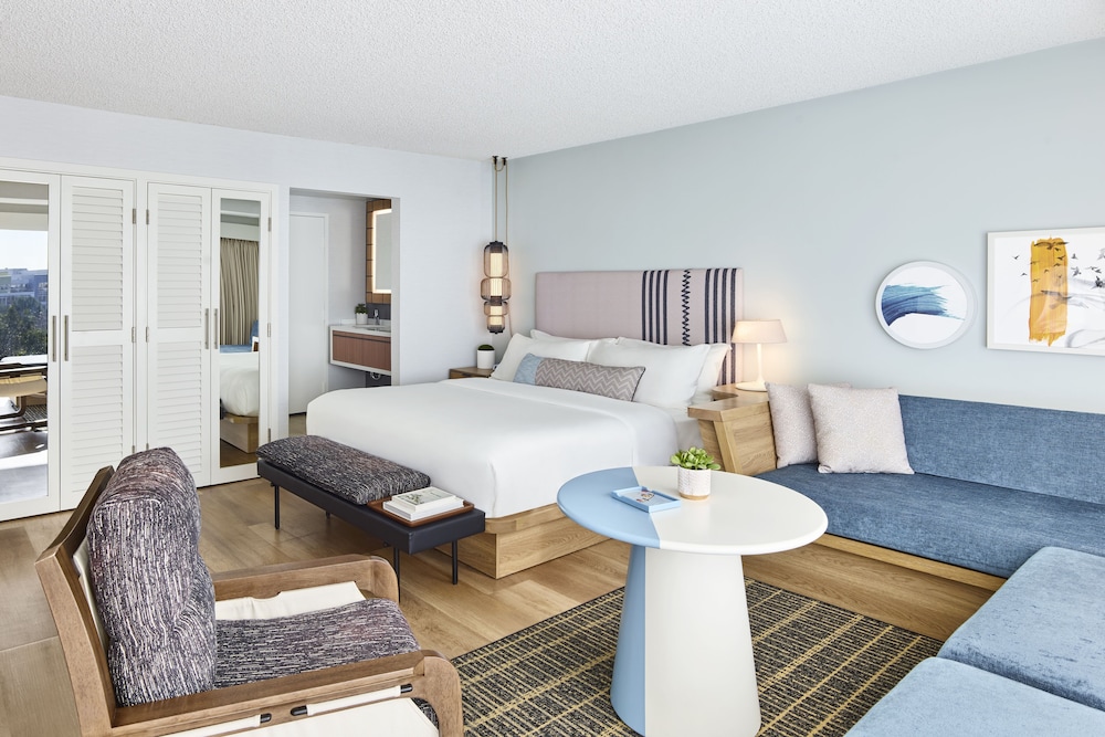 The Pierside Santa Monica — Hotel rooms in Santa Monica, California