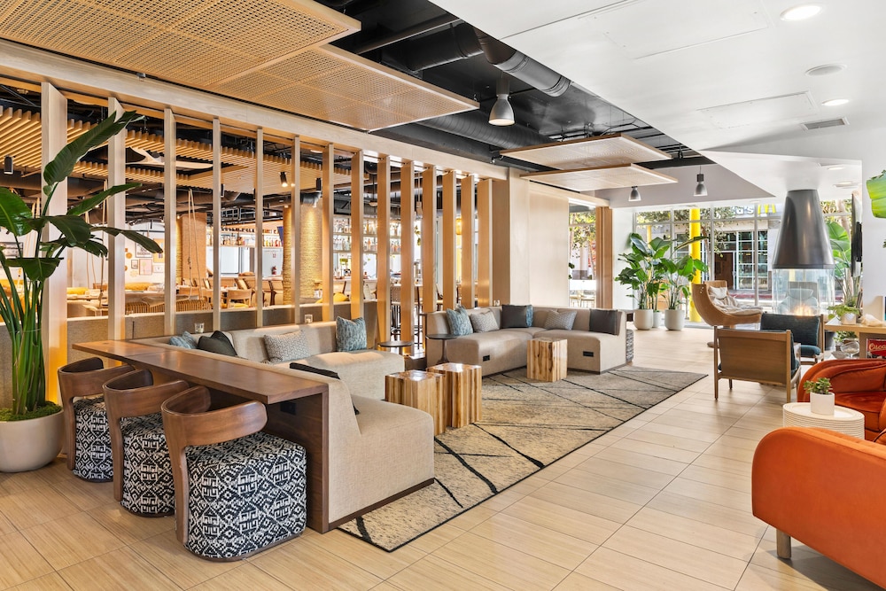 The Pierside Santa Monica — Restaurant & bars in Santa Monica, California