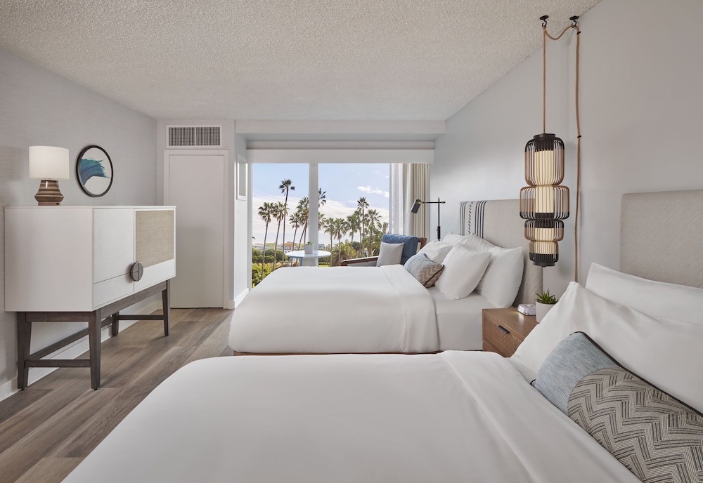 The Pierside Santa Monica — Hotel rooms in Santa Monica, California