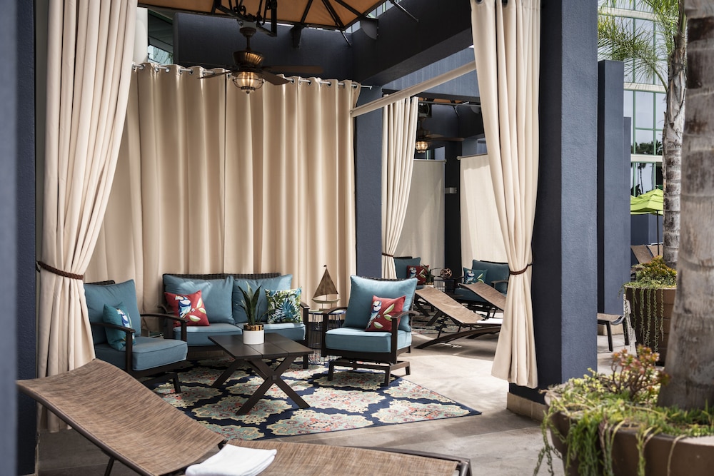 Hyatt Regency Long Beach — Restaurant & bars in Wilmington, California
