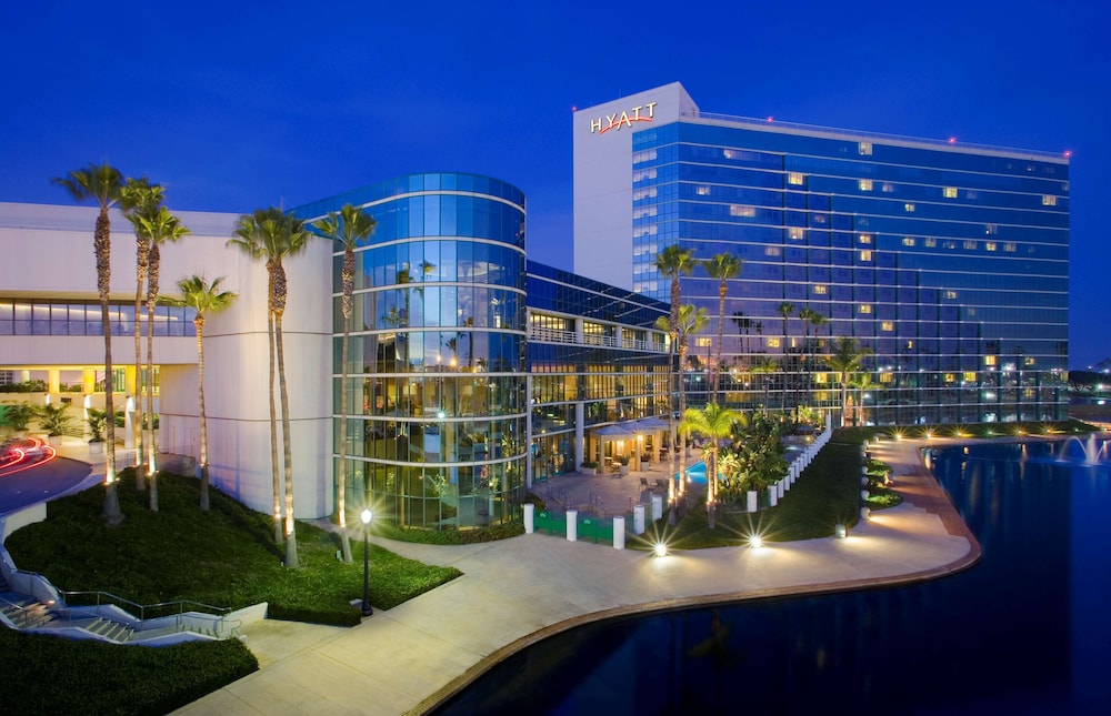 Hyatt Regency Long Beach — Hotel building in Wilmington, California