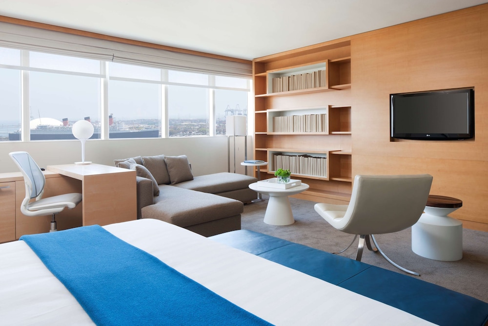 Hyatt Regency Long Beach — Hotel rooms in Wilmington, California