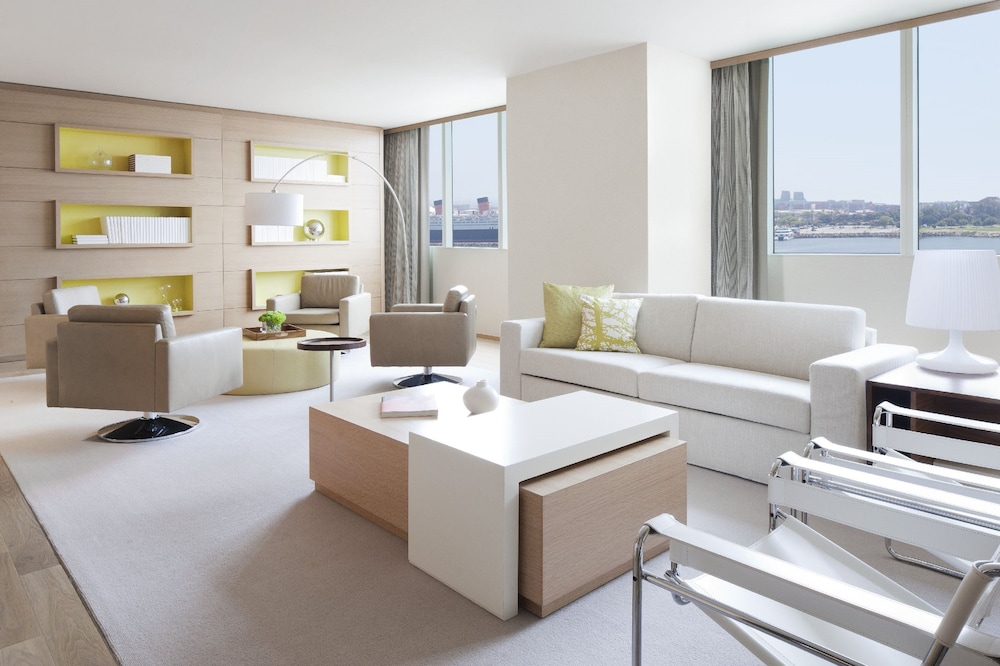 Hyatt Regency Long Beach — Hotel rooms in Wilmington, California