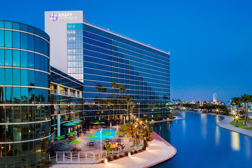 Hyatt Regency Long Beach — Hotel building in Wilmington, California