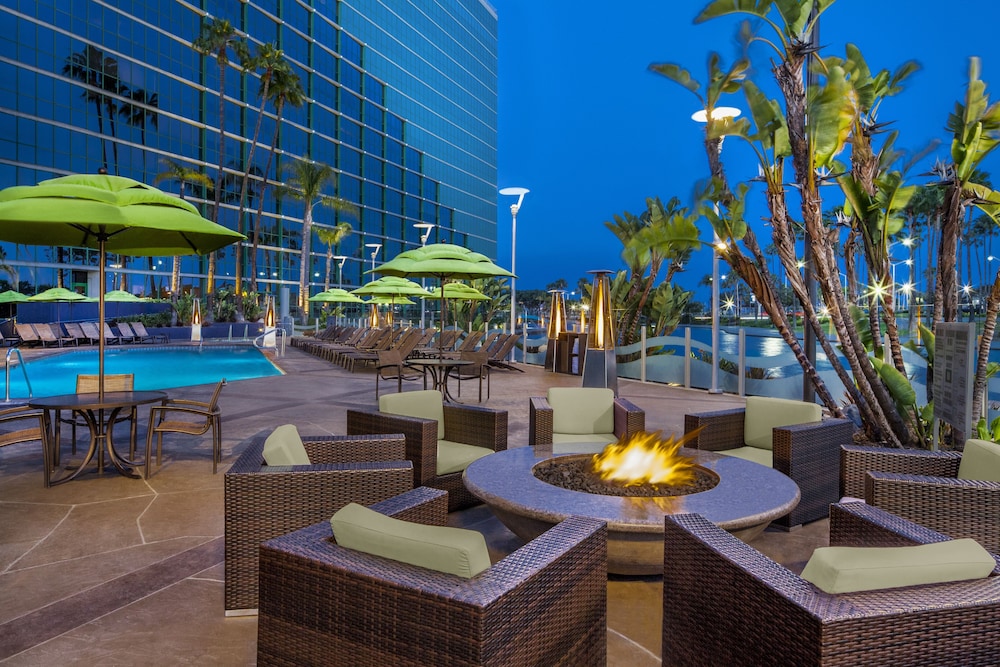 Hyatt Regency Long Beach — Swimming pool in Wilmington, California