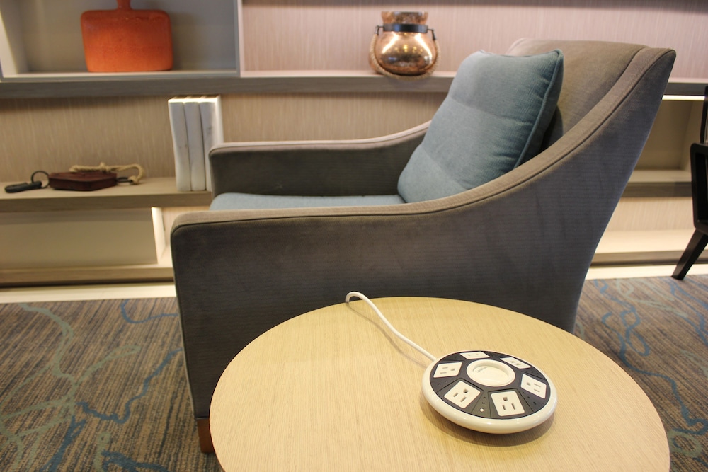 Hyatt Regency Long Beach — Hotel rooms in Wilmington, California