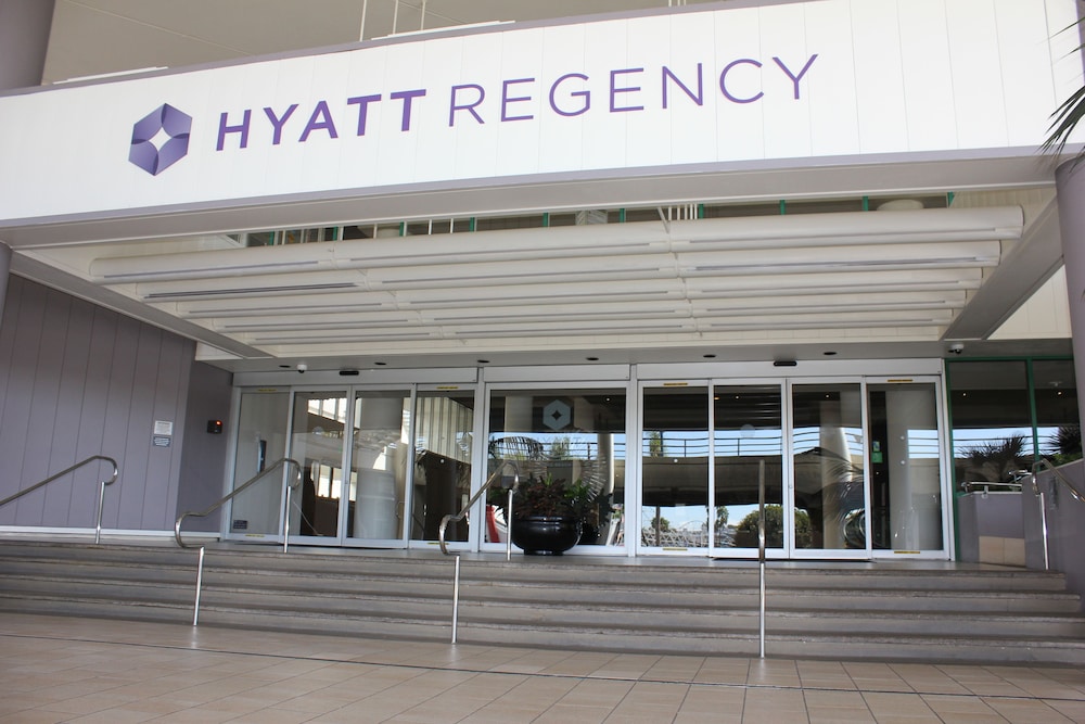 Hyatt Regency Long Beach — Hotel building in Wilmington, California