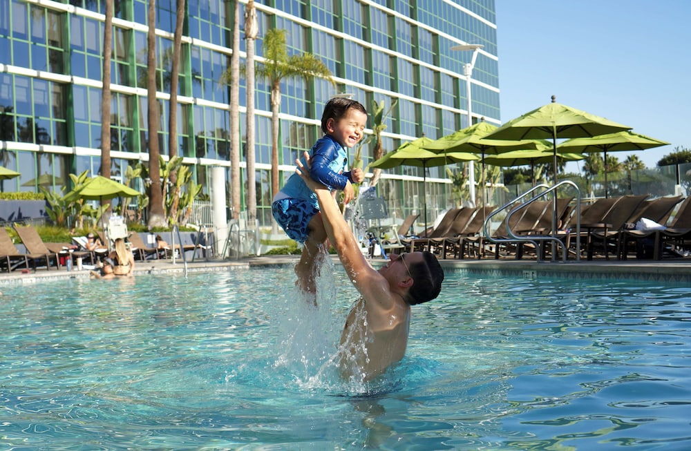 Hyatt Regency Long Beach — Swimming pool in Wilmington, California