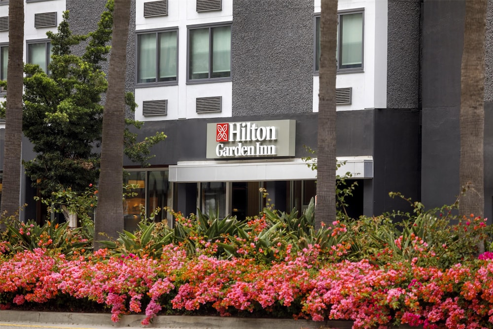 Hilton Garden Inn LAX Los Angeles Airport — Hotel building in Los Angeles, California