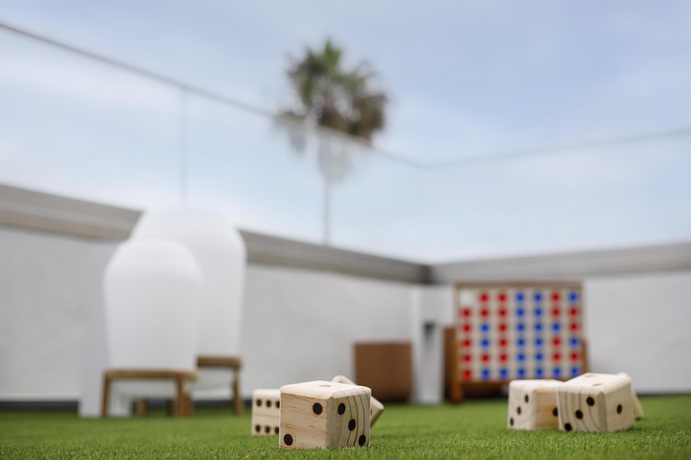 Hilton Garden Inn LAX Los Angeles Airport — Sports & recreation in Los Angeles, California