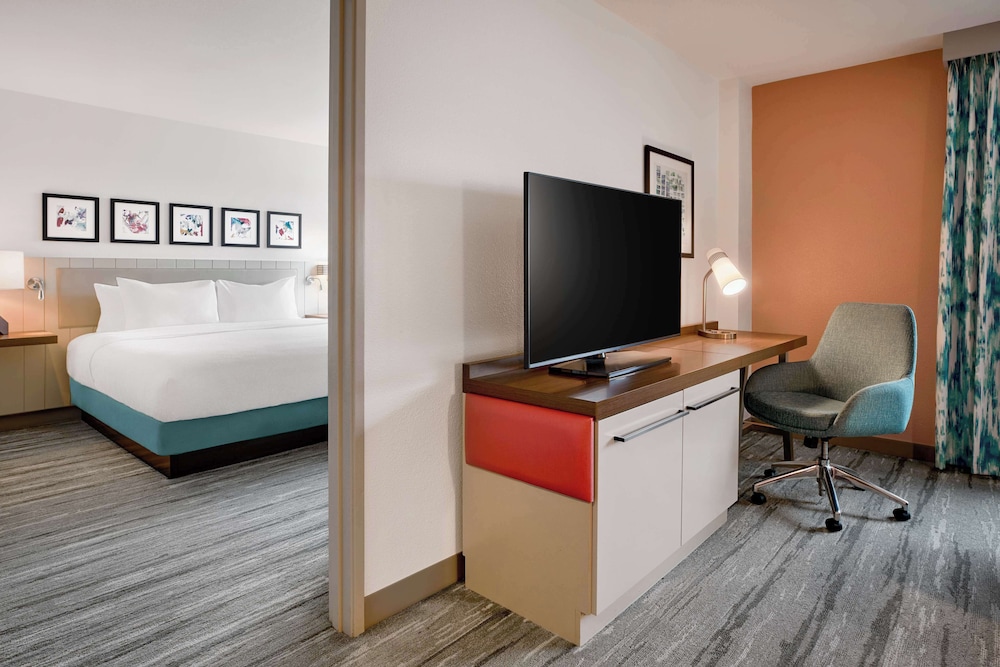 Hilton Garden Inn LAX Los Angeles Airport — Hotel rooms in Los Angeles, California