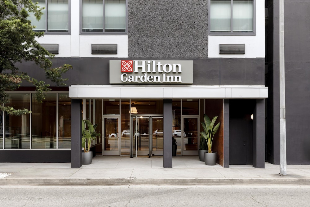 Hilton Garden Inn LAX Los Angeles Airport — Hotel building in Los Angeles, California