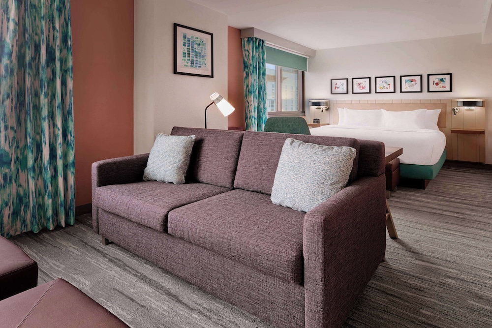 Hilton Garden Inn LAX Los Angeles Airport — Hotel rooms in Los Angeles, California