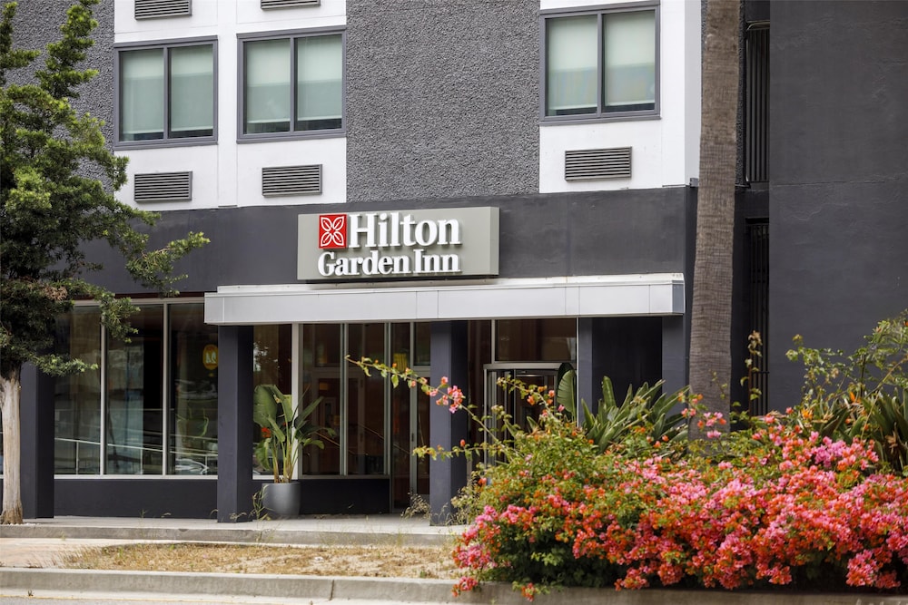 Hilton Garden Inn LAX Los Angeles Airport — Hotel building in Los Angeles, California