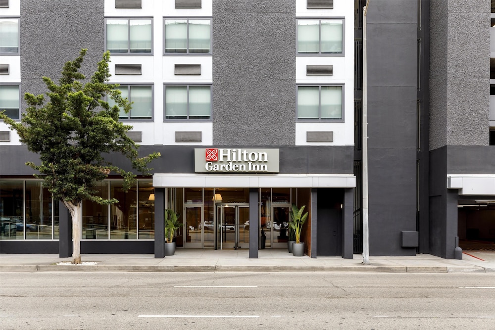 Hilton Garden Inn LAX Los Angeles Airport — Hotel building in Los Angeles, California