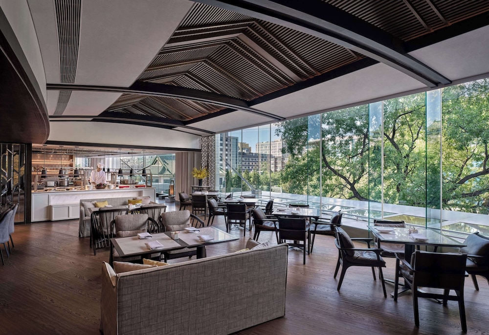 Grand Hyatt Beijing — Restaurant & bars in Beijing, Beijing
