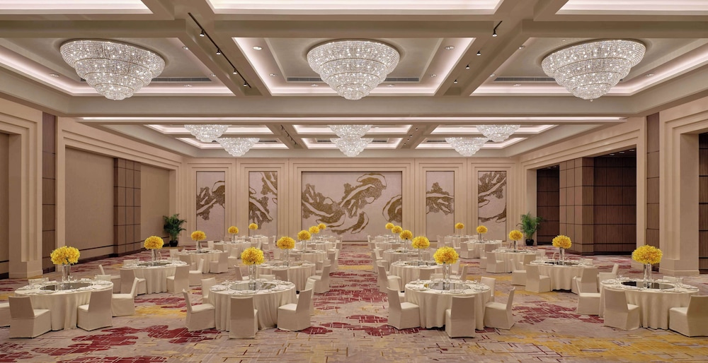 Grand Hyatt Beijing — Restaurant & bars in Beijing, Beijing