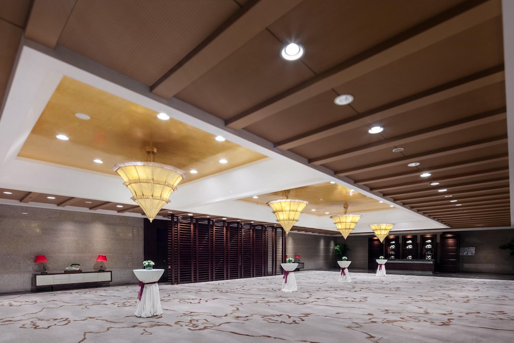 Grand Millennium Beijing — Restaurant & bars in Beijing, Beijing