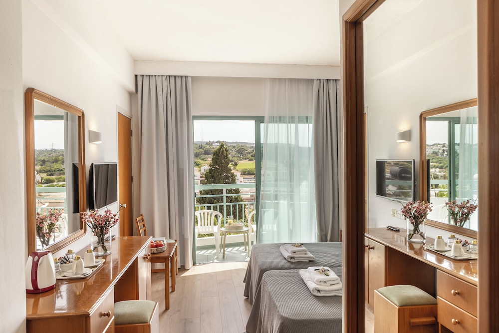 Antigoni Hotel — Hotel rooms in Protaras, Famagusta Region