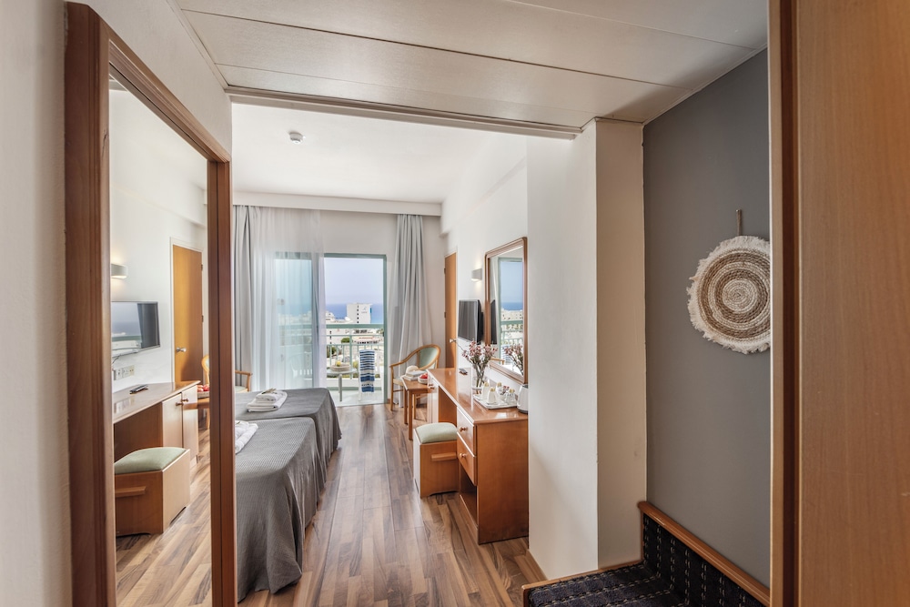 Antigoni Hotel — Hotel rooms in Protaras, Famagusta Region