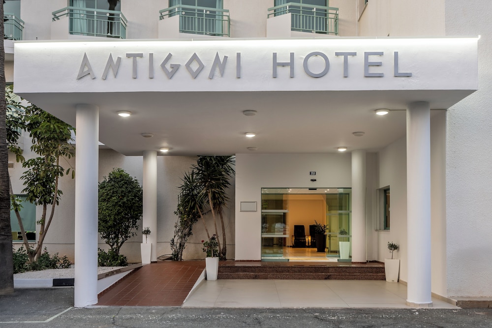 Antigoni Hotel — Hotel building in Protaras, Famagusta Region