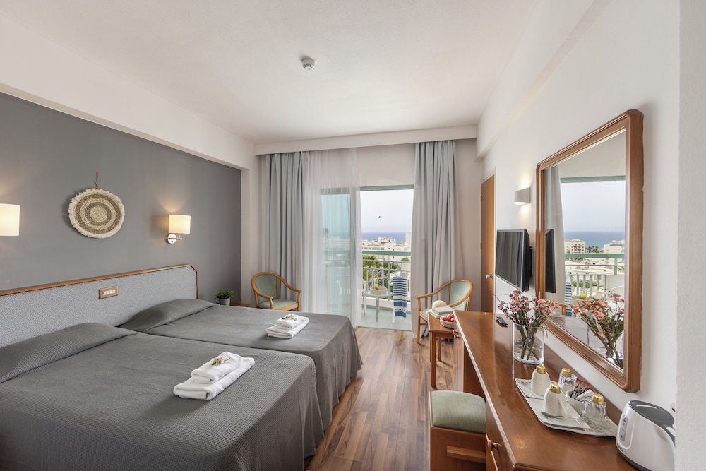 Antigoni Hotel — Hotel rooms in Protaras, Famagusta Region