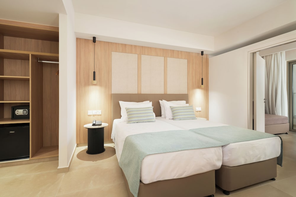 Maris Grand Waterpark Resort — Hotel rooms in Protaras, Famagusta Region