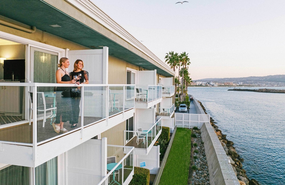 Portofino Hotel & Marina — Hotel building in Redondo Beach, California