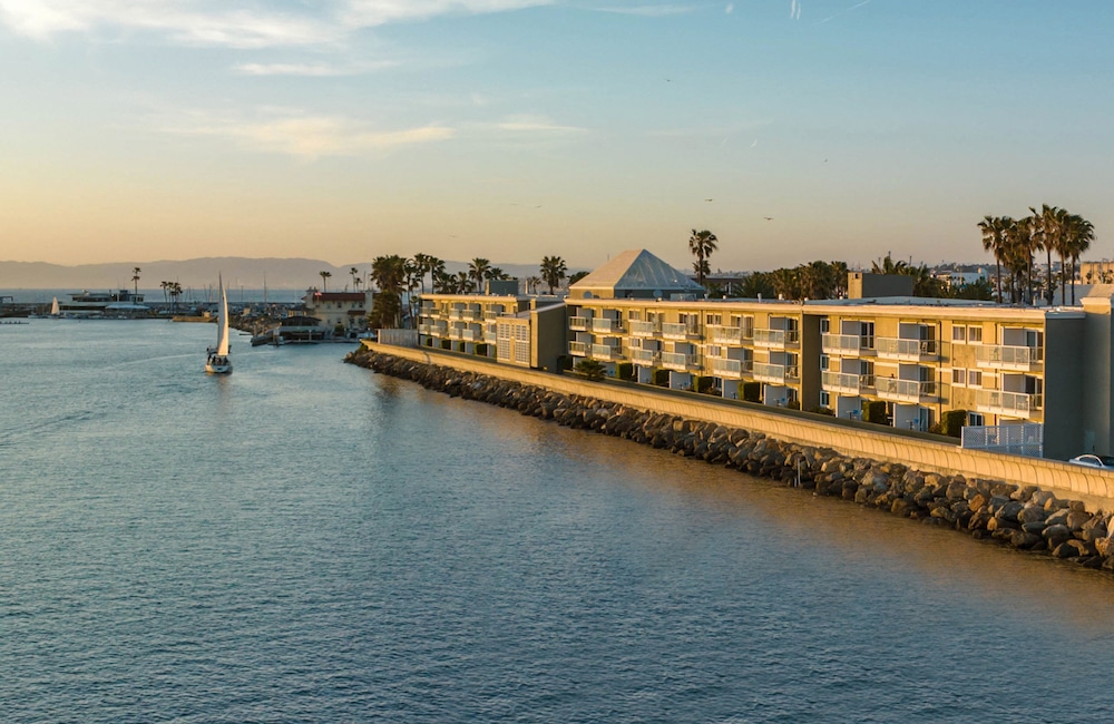 Portofino Hotel & Marina — Hotel building in Redondo Beach, California