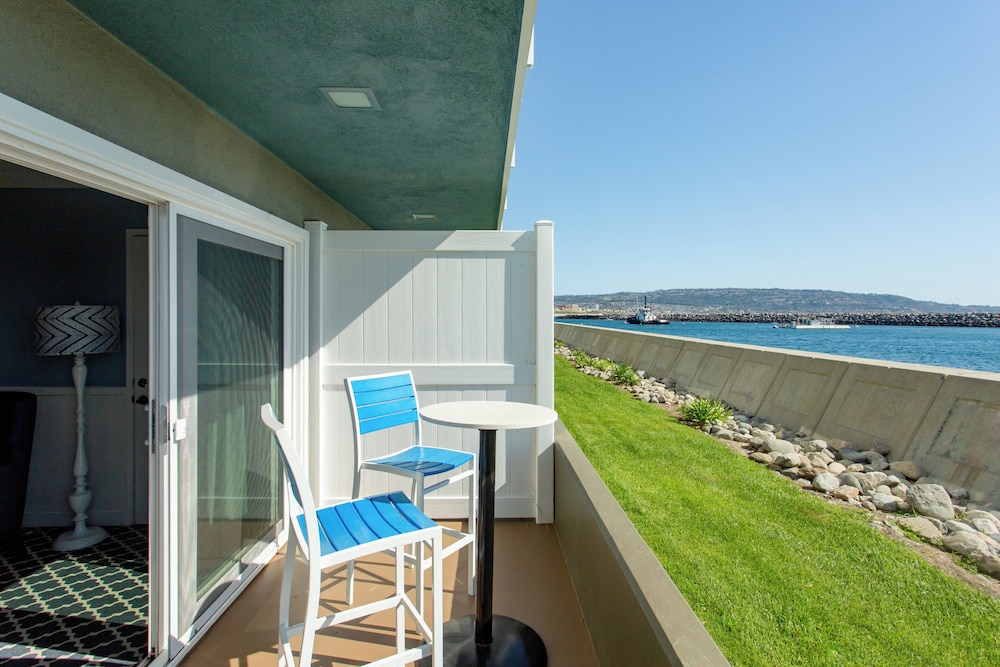 Portofino Hotel & Marina — Hotel building in Redondo Beach, California