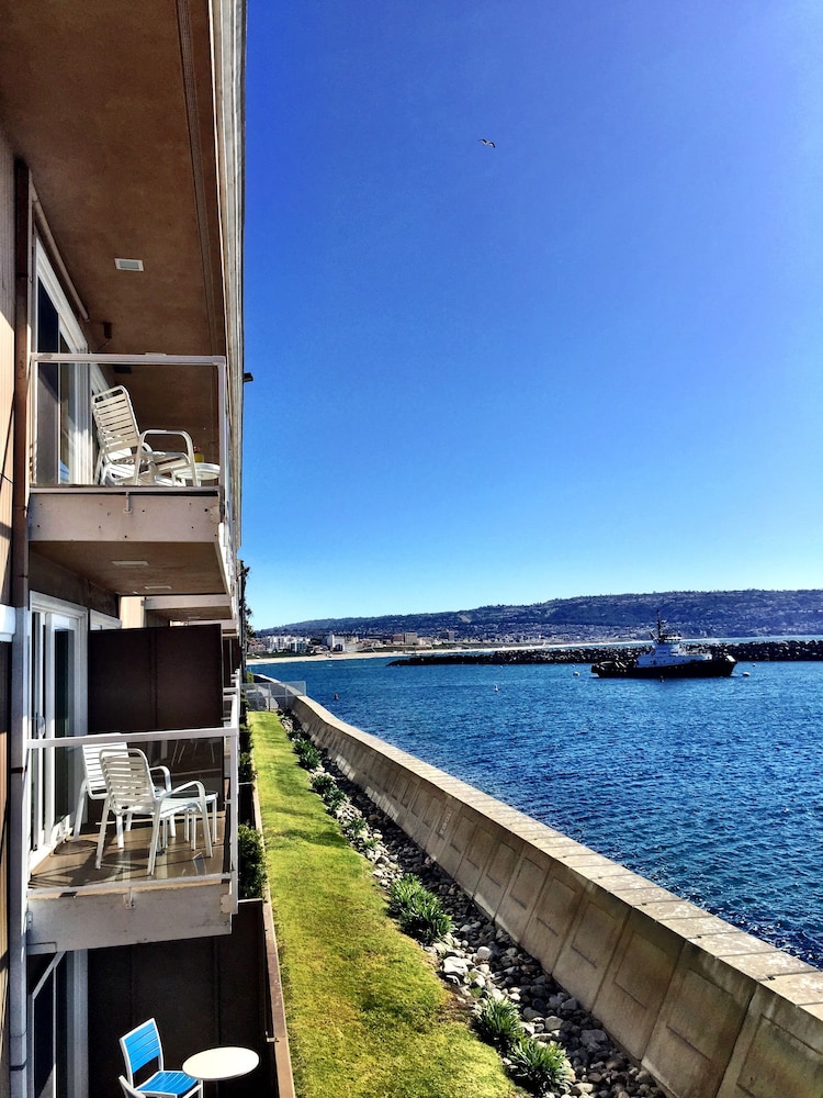 Portofino Hotel & Marina — Hotel building in Redondo Beach, California