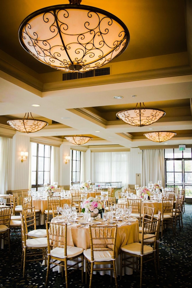 Portofino Hotel & Marina — Hotel building in Redondo Beach, California
