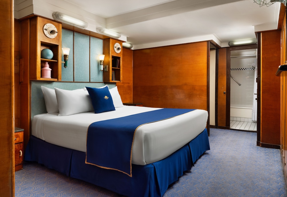 The Queen Mary — Hotel rooms in Wilmington, California