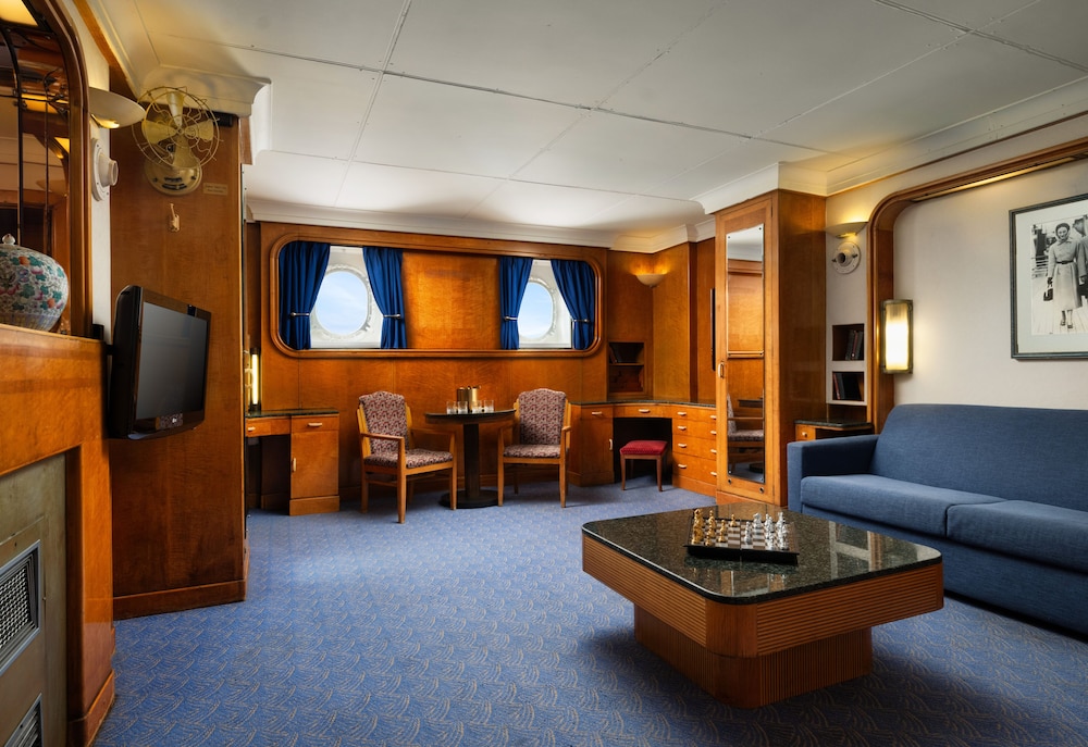The Queen Mary — Hotel rooms in Wilmington, California