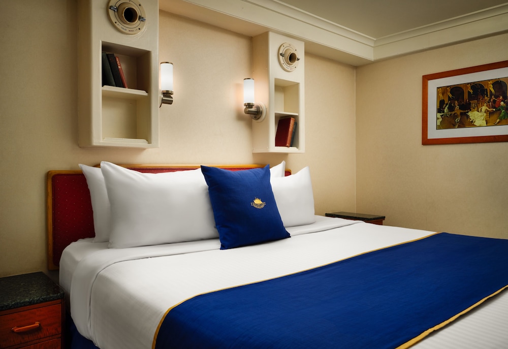 The Queen Mary — Hotel rooms in Wilmington, California